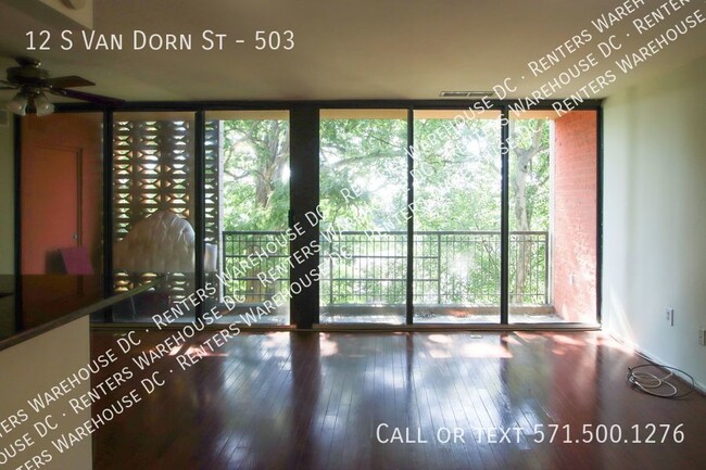 Building Photo - Light-filled 1Bd/1Bth in West End Condos i...