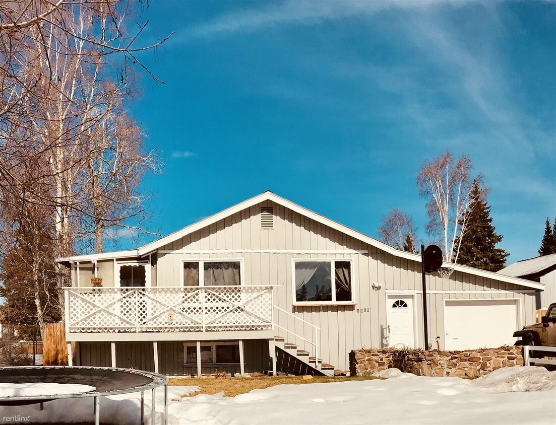 Primary Photo - 4 br, 2 bath House - 1910 Carr Ave