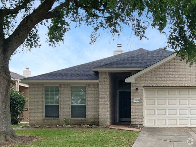 Building Photo - 1815 Sherwood Forest Cir