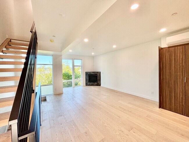 Foto del edificio - Stunning New Construction in Queen Anne wi...