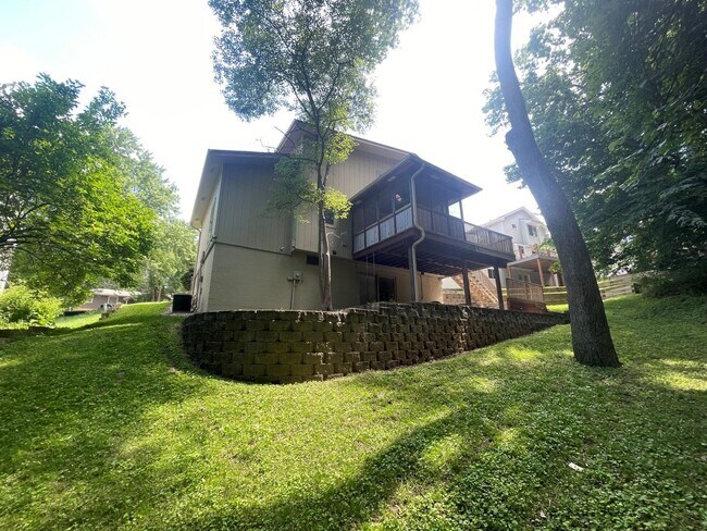 Foto del edificio - 1405 Childs Rd E