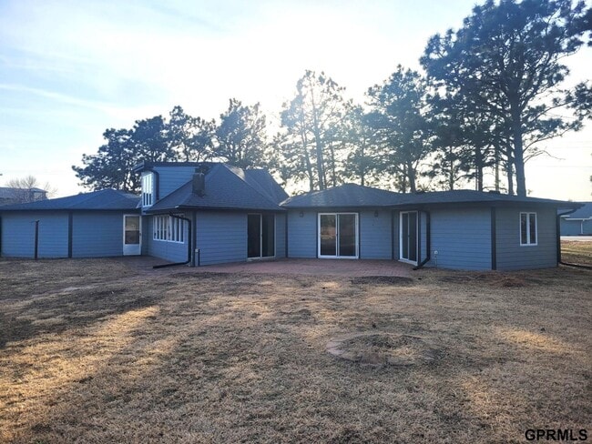 Building Photo - 1055 Platteview Dr