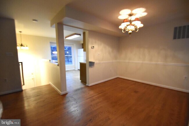 Foto del edificio - 106 Smithfield Ct