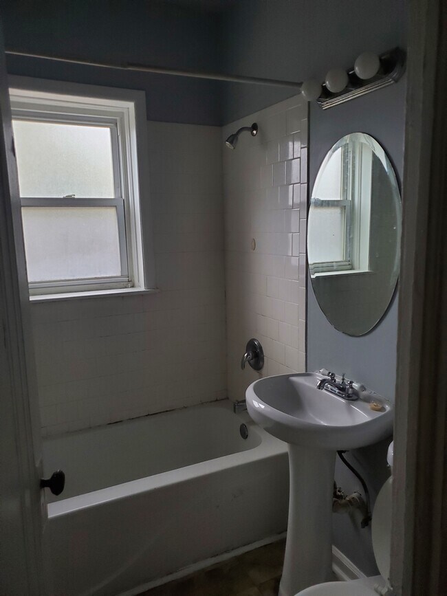 Foto del edificio - 2871 Hampton Rd