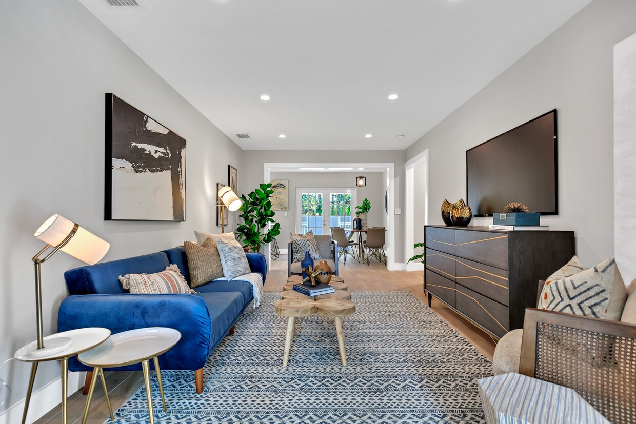 Photo - 1045 NE 84th St (Miami, FL)