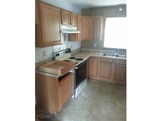 Interior - Kitchen - Culbreth Commons
