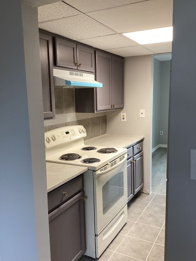 Foto del edificio - Three bedroom Townhouse  ready to rent