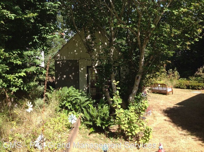 Building Photo - 4 br, 2 bath House - 63352 Sierra Road