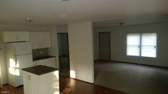 Building Photo - 3 br, 2 bath Mobile Home - 286 Family Dr