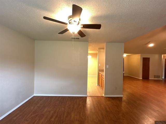 Foto del edificio - 2412 Amber Hill Ln