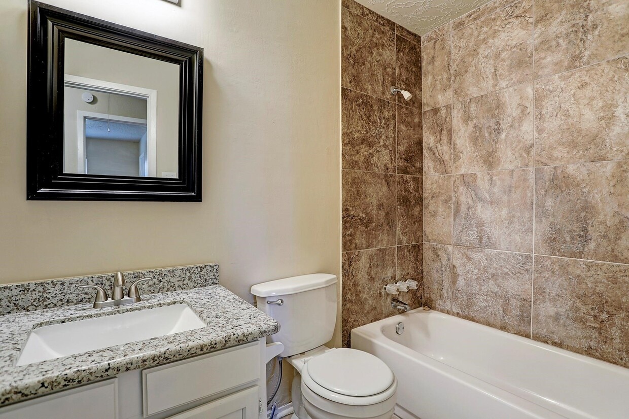 Building Photo - 2443 Autumn Springs Ln