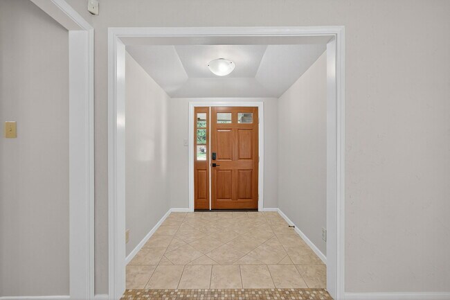 Foto del edificio - 2318 Park Cir