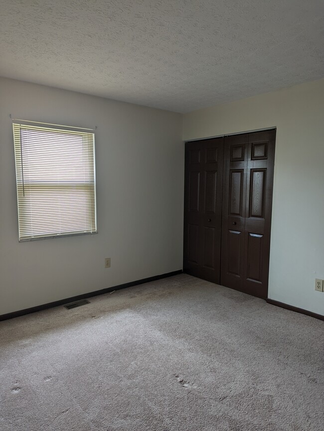 Bedroom 2 - 5165 Lamme Rd