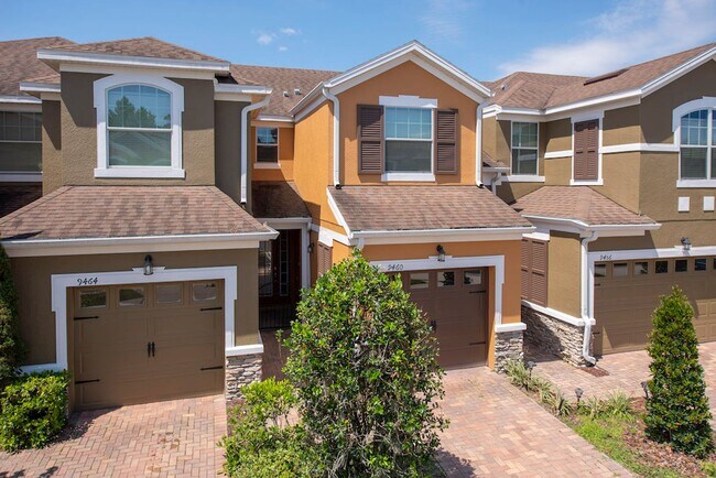 Foto del edificio - Beautiful 3/2.5 Townhouse with Garage in G...
