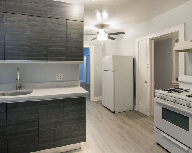 Foto del edificio - 4907 N Janssen Ave
