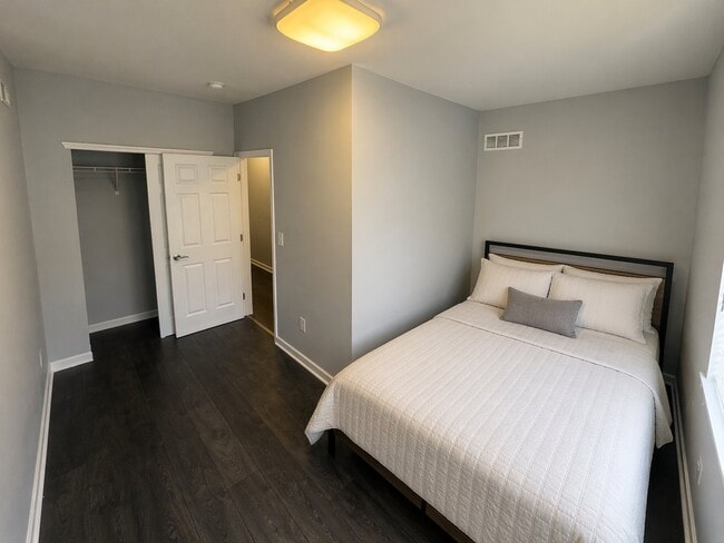 Photo - 2202 N Bouvier St Townhome