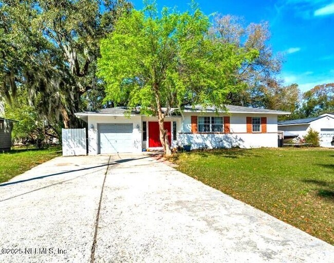 Foto del edificio - 6545 Newcastle Rd
