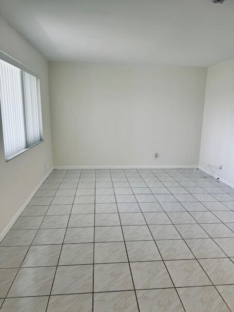 Building Photo - 9920 NW 68th Pl
