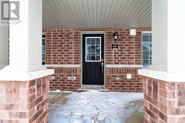 Building Photo - 66 Knotty Pine Ave