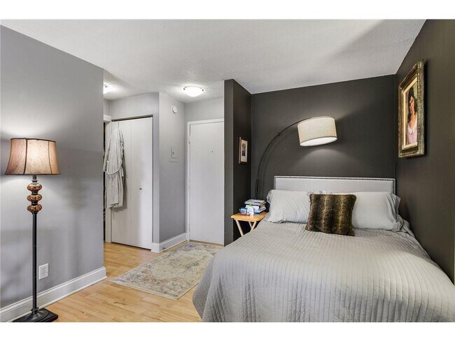 Building Photo - 3540 Hennepin Ave