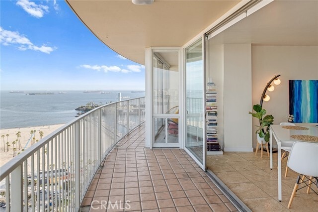 Foto del edificio - 700 E Ocean Blvd