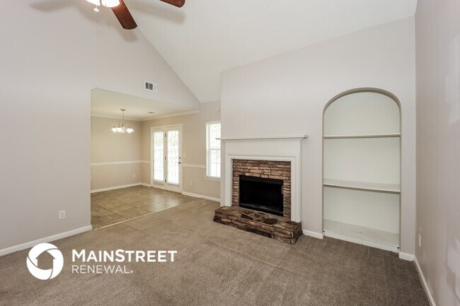 Foto del edificio - 714 Rosewood Cir