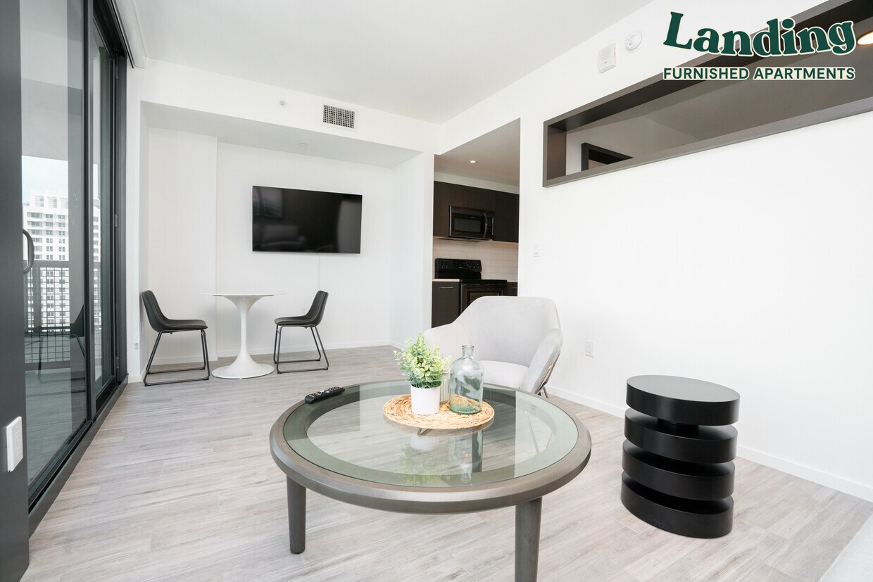 Fort Lauderdale, 
                        , –