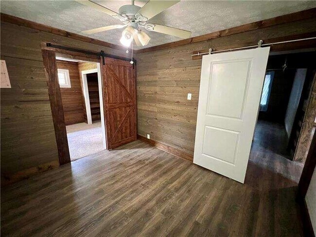 Foto del edificio - 3521 Clay Rd SW