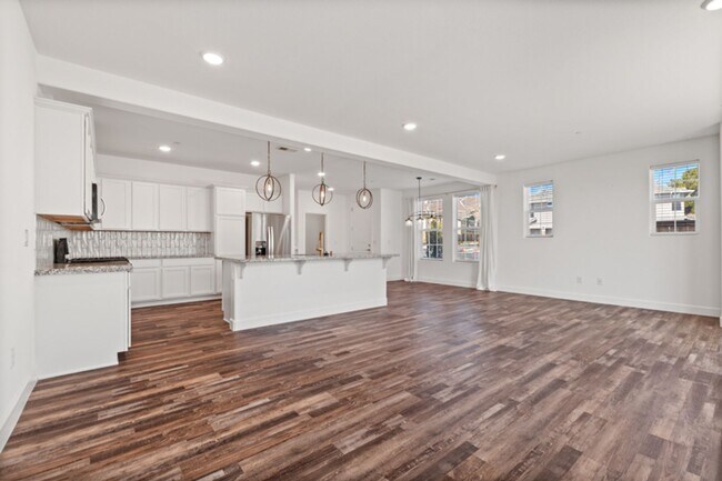 Foto del edificio - Beuatiful Townhome in Northwest Reno!