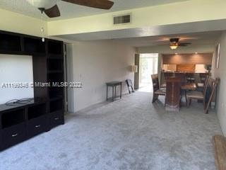 Foto del edificio - 1711 Whitehall Dr