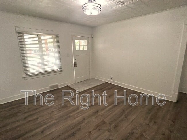 Photo - 8334 Izard St House