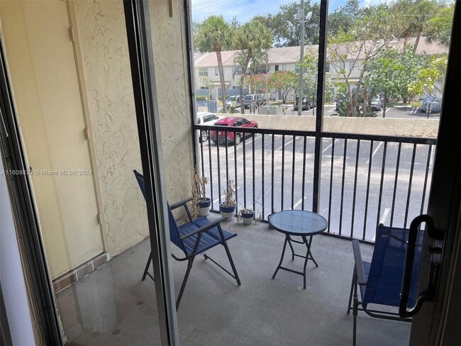 Building Photo - 255 S Cypress Rd