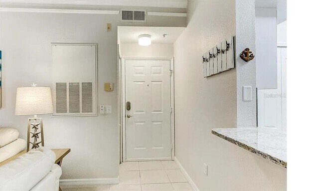 Building Photo - 4148 Central Sarasota Pky