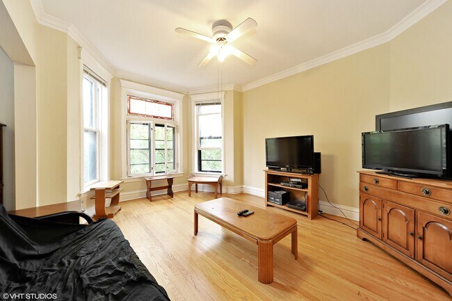 Foto del edificio - 4546 N Sheridan Rd