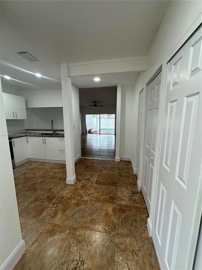 Foto del edificio - 9657 SW 147th Ct