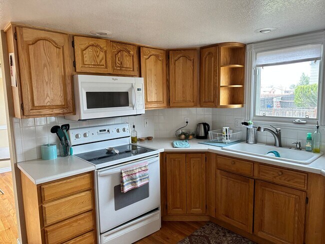 Foto del edificio - 802 Colony Ct