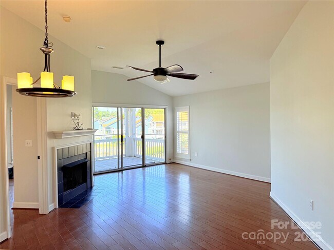 Photo - 1133 Torrence Cir Apartment