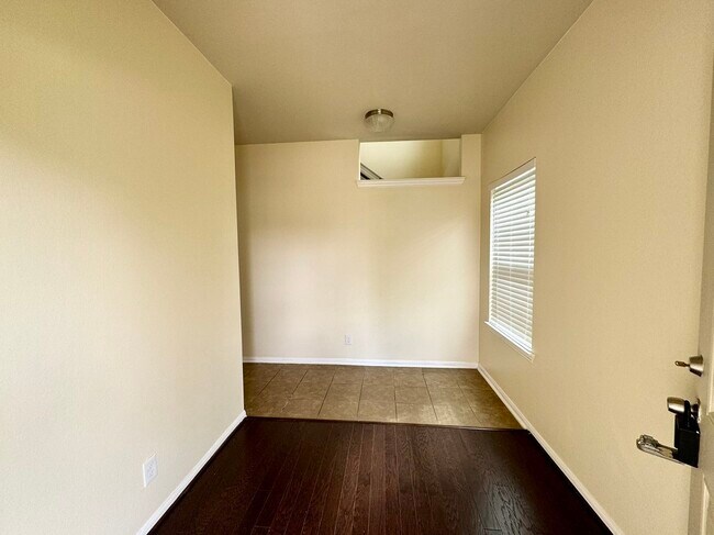 Building Photo - 8230 Polaris Point Ln