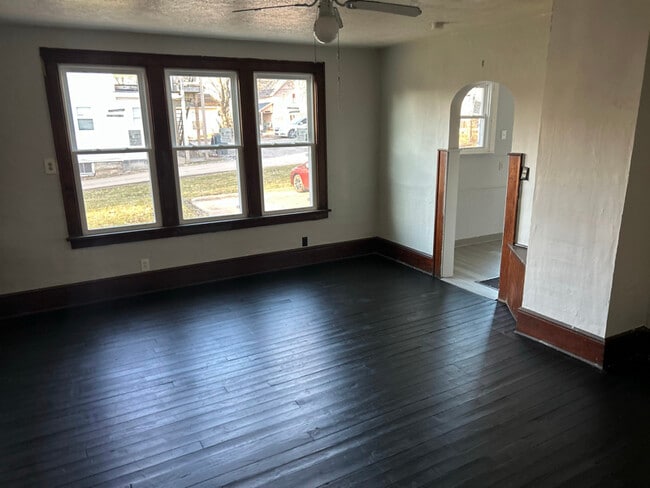 Foto del edificio - 491 Allyn St