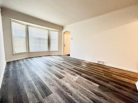 Foto del edificio - 20211 Gilchrist St