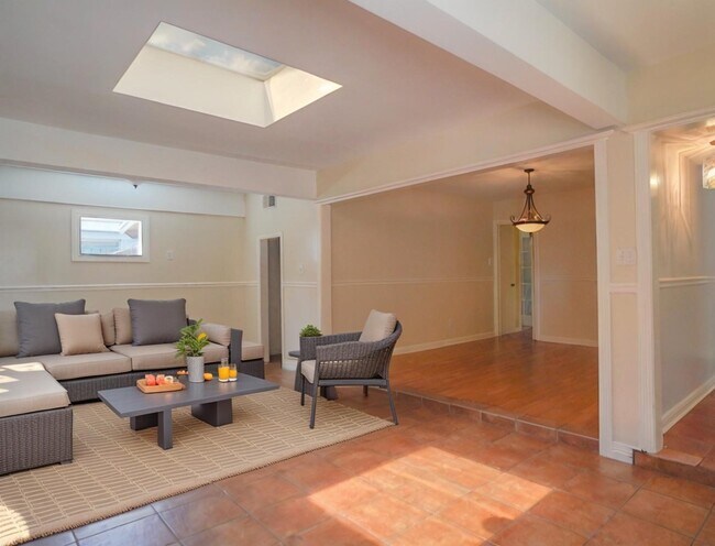 Foto del edificio - 7914 Braes Meadow Dr