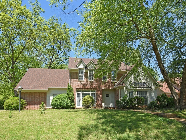 3 Bedroom with Bonus, 2.5 Bathroom Near Lo... - 3 Bedroom with Bonus, 2.5 Bathroom Near Lo... House