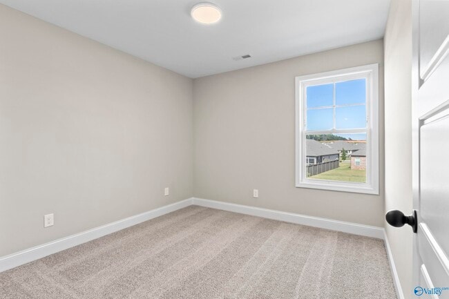 Building Photo - 243 Susan Lynn Dr