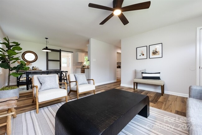 Building Photo - 4500 Somerdale Ln