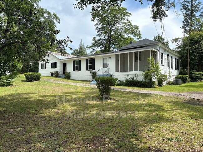 Building Photo - 2754 Hazel St