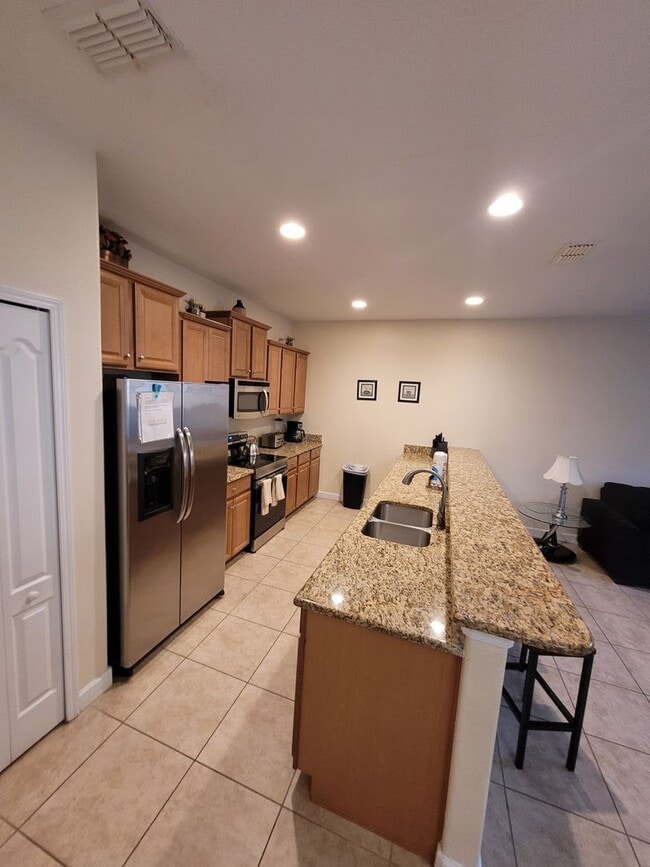 Photo - Fully Furnished 4 bed 3 bath with Pool in ... House