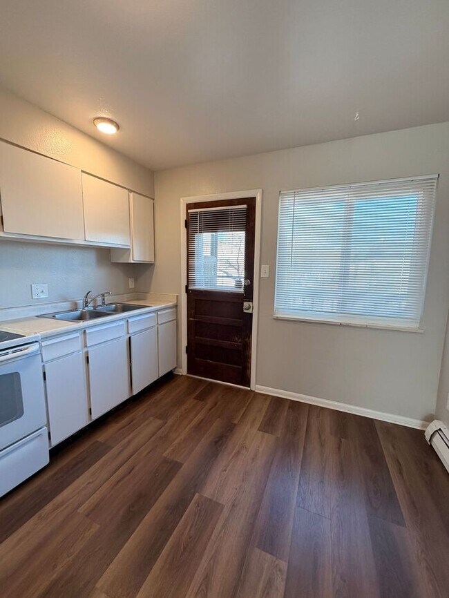Foto del edificio - Cozy 2-Bedroom Home in a Peaceful Colorado Springs Neighborhood - ASK ABOUT OUR FLEXIBLE LEASE OP...