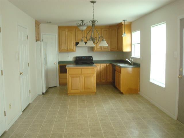 Building Photo - 602 Bishop Dr