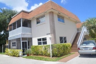 Building Photo - 10330 N Military Trl Building Photo - 10330 N Military Trl