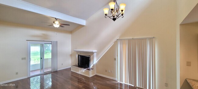Building Photo - 1319 Calabria Rd